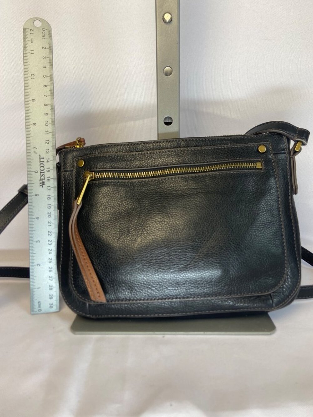 Vintage Fossil Black Pebbled Leather Crossbody Bag Brass Hardware Zip Purse - Picture 8 of 16